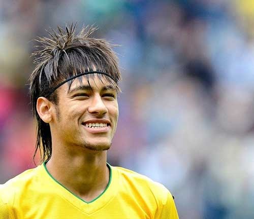 Veja os cortes do cabelo do Neymar entre 2010 e 2020
