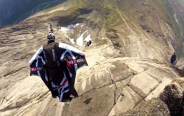 Wingsuit - Veja fatos curiosos sobre esse esporte ultrarradical